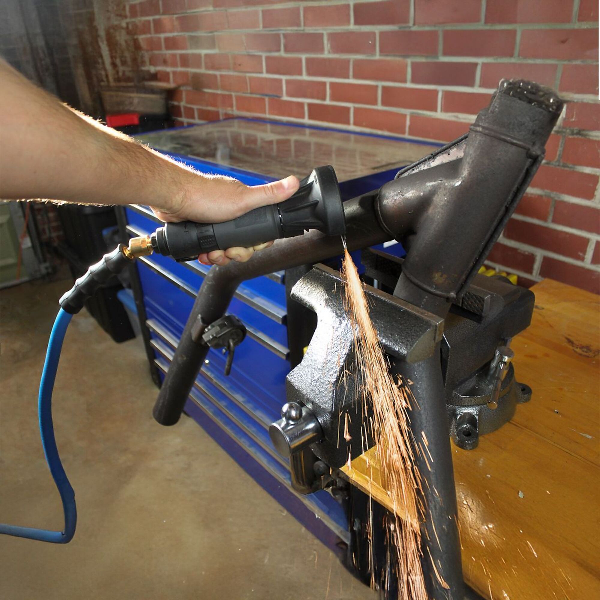 BluBird Rubber Air Hose Whip / Snubber 3/8" X 5'- 3/8" Male-NPT, 300 PSI, EPDM, 2 Pack  -  BBSR3805-2pk